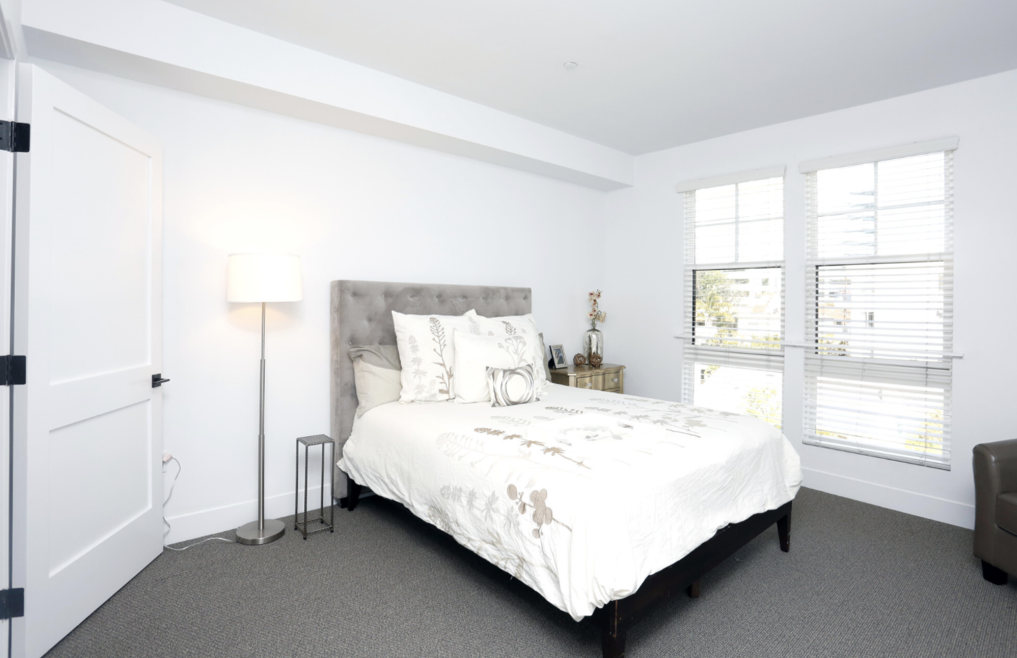 WELLESLEY HOUSE well28.png